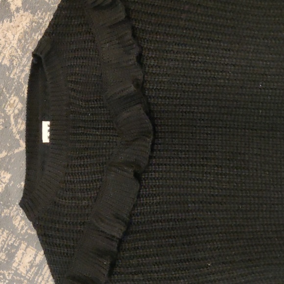 Hilary MacMillan Black Sweater With Ruffle NWT - Picture 12 of 12